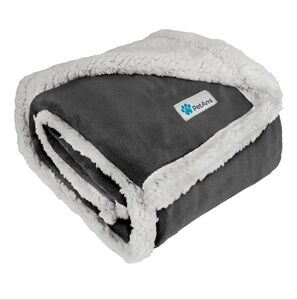 Pet-Gray Sherpa Fleece Blanket NEW